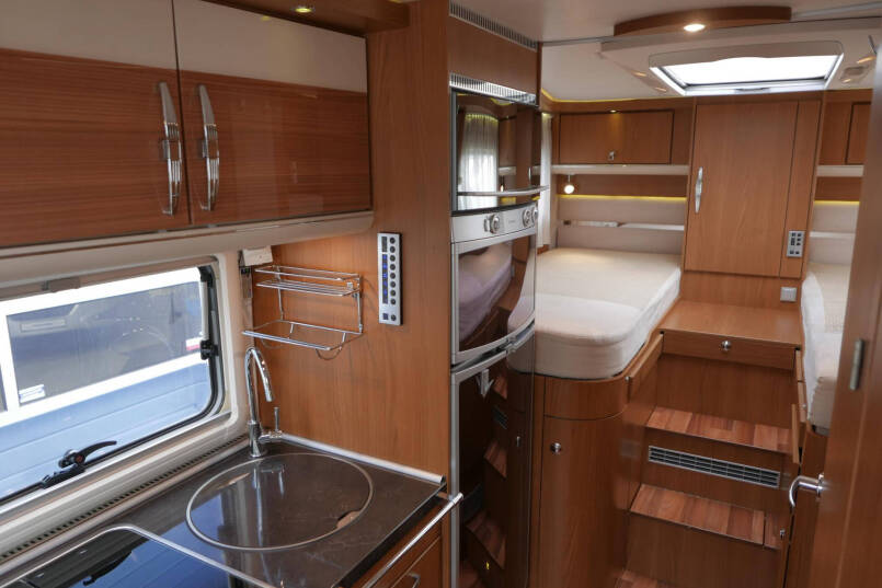 Hymer B 674 SL Elegance | 3.0 Automaat | Luchtvering | Levelsysteem | AL-DE 44
