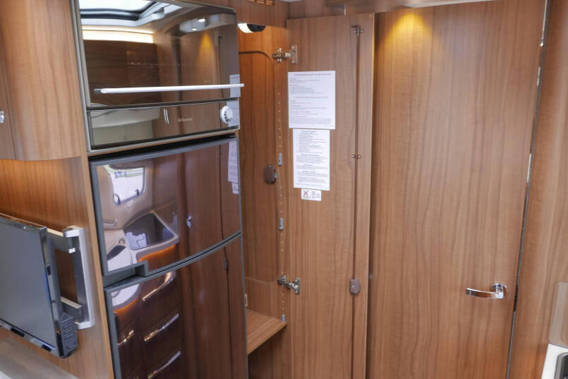 Hymer B 678 DL DynamicLine | Automaat | Levelsysteem | LPG | Enkele bedden 38