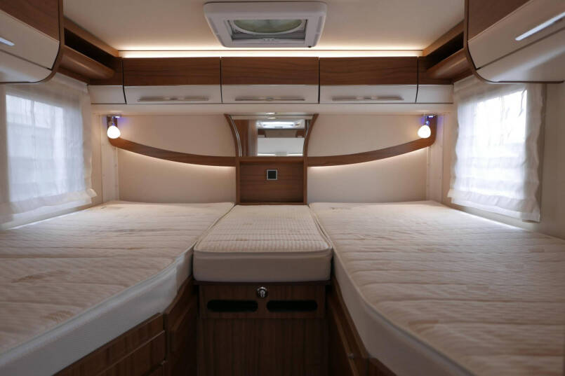 Hymer B 678 DL DynamicLine | Automaat | Levelsysteem | LPG | Enkele bedden 40