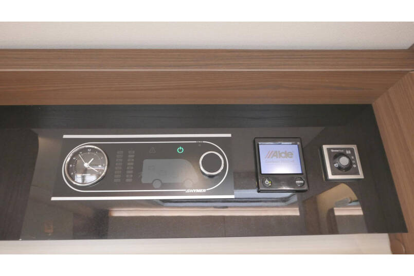 Hymer B 704 SL Automaat | 180 pk | AL-DE | 2 aparte bedden | Hefbed 24