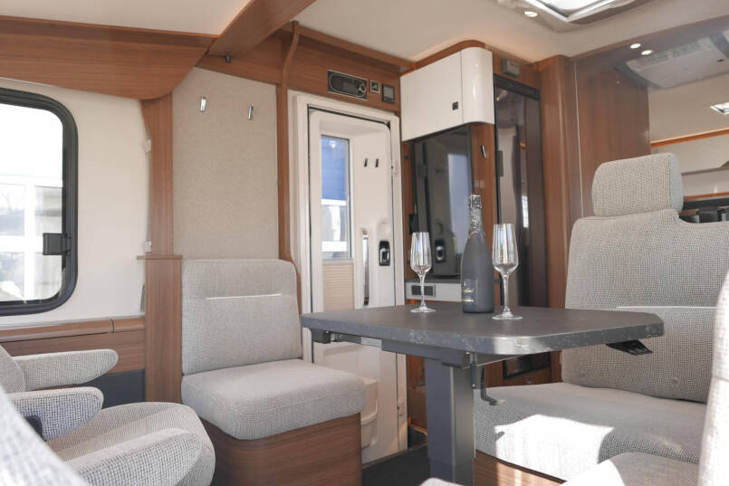 Hymer BMC-I 680 ModernComfort | Levelsysteem | AL-DE | Airco | Omvormer 27