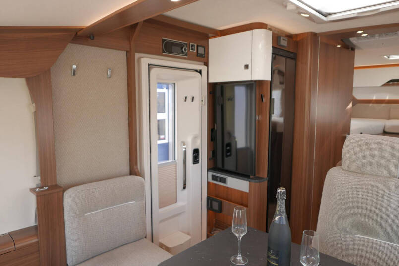 Hymer BMC-I 680 ModernComfort | Levelsysteem | AL-DE | Airco | Omvormer 30