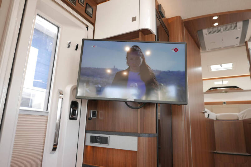 Hymer BMC-I 680 ModernComfort | Levelsysteem | AL-DE | Airco | Omvormer 31