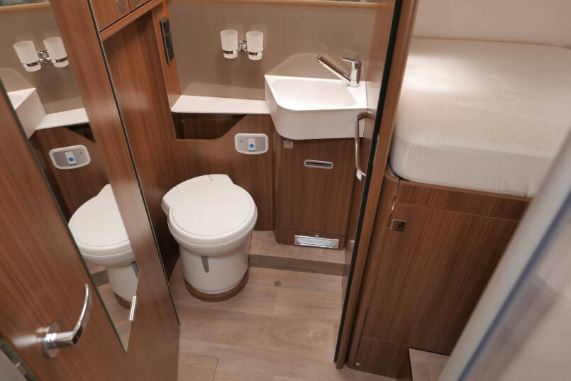 Hymer BMC-I 680 ModernComfort | Levelsysteem | AL-DE | Airco | Omvormer 50