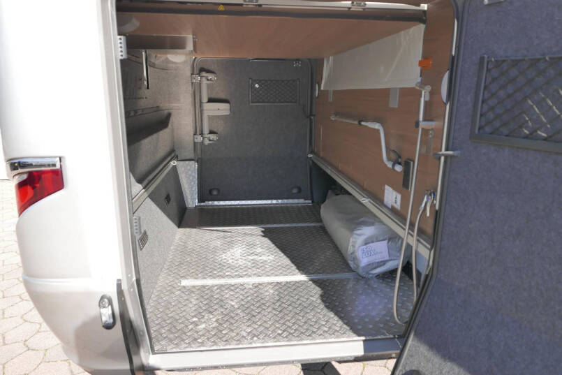 Hymer BML-I 790 MasterLine | Queensbed | Levelsysteem | Hefbed | Lithium | 12