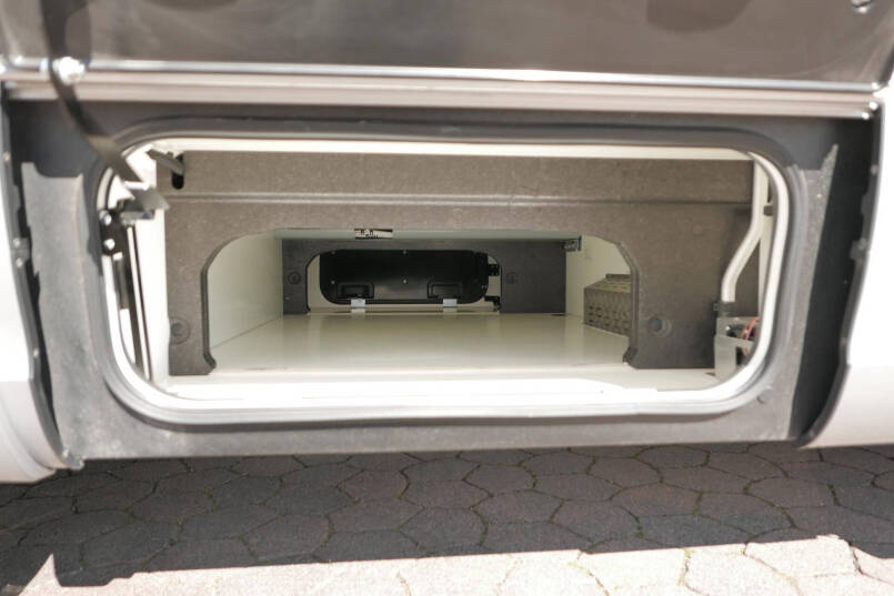 Hymer BML-I 790 MasterLine | Queensbed | Levelsysteem | Hefbed | Lithium | 14