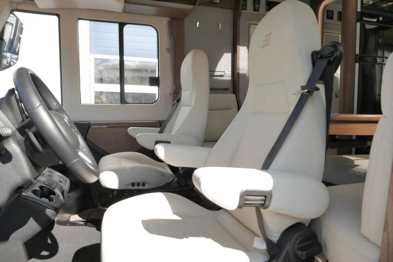 Hymer BML-I 790 MasterLine | Queensbed | Levelsysteem | Hefbed | Lithium | 21