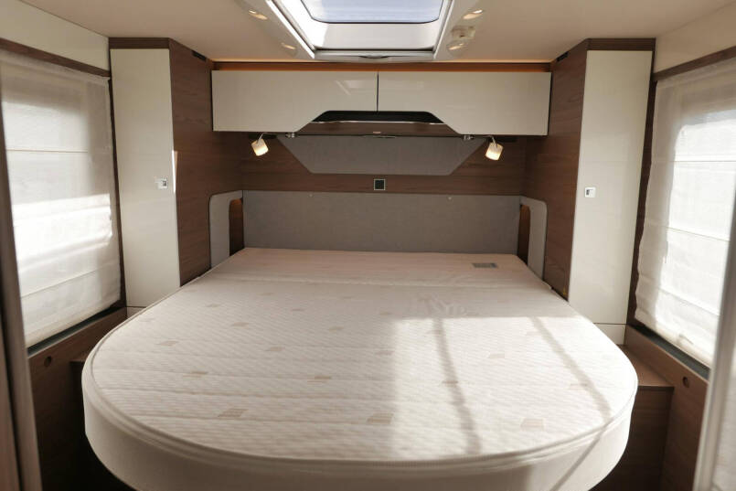 Hymer BML-I 790 MasterLine | Queensbed | Levelsysteem | Hefbed | Lithium | 44