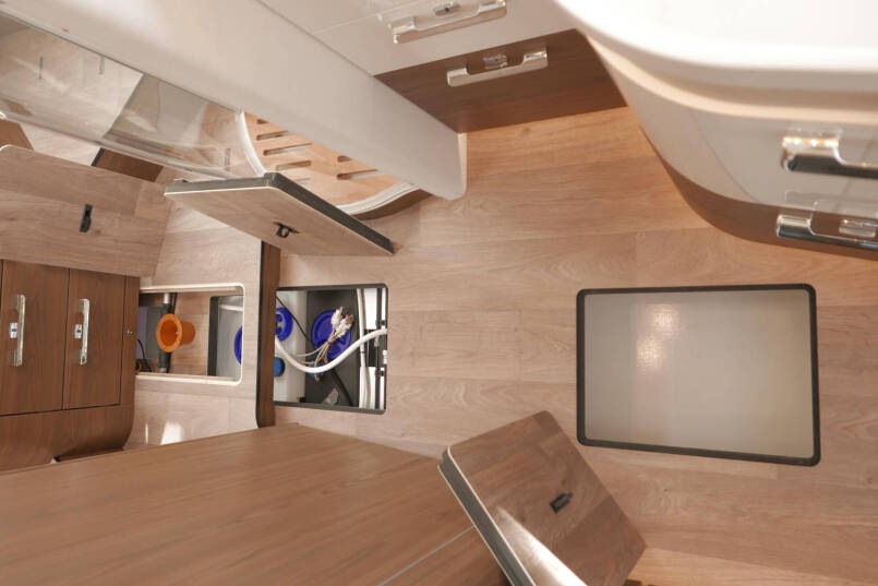 Hymer BML-I 790 MasterLine | Queensbed | Levelsysteem | Hefbed | Lithium | 58