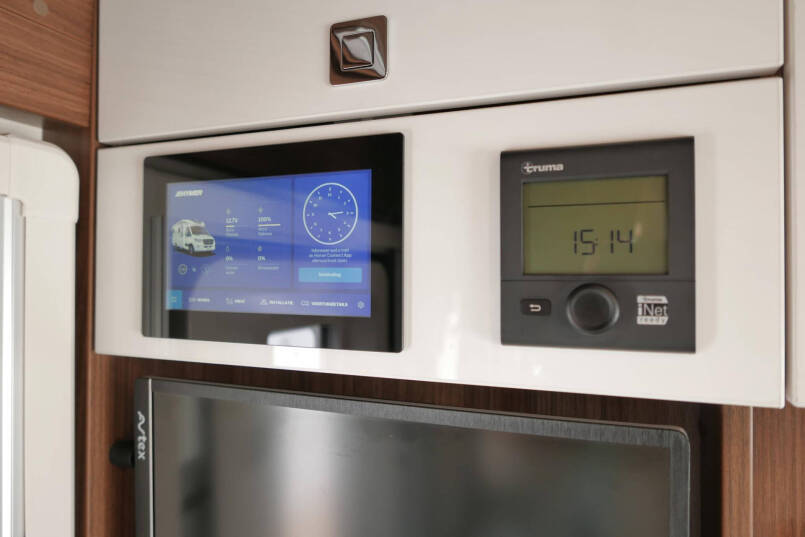 Hymer BMC-T 600 WhiteLine | Hefbed | Levelsysteem | 450 Lithium | Automaat | 4430 Chassis 32