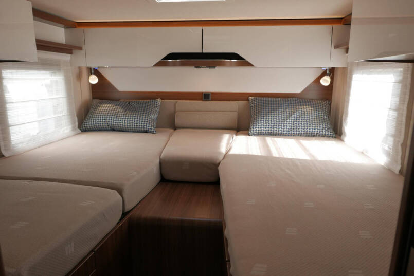 Hymer BMC-T 600 WhiteLine | Hefbed | Levelsysteem | 450 Lithium | Automaat | 4430 Chassis 40