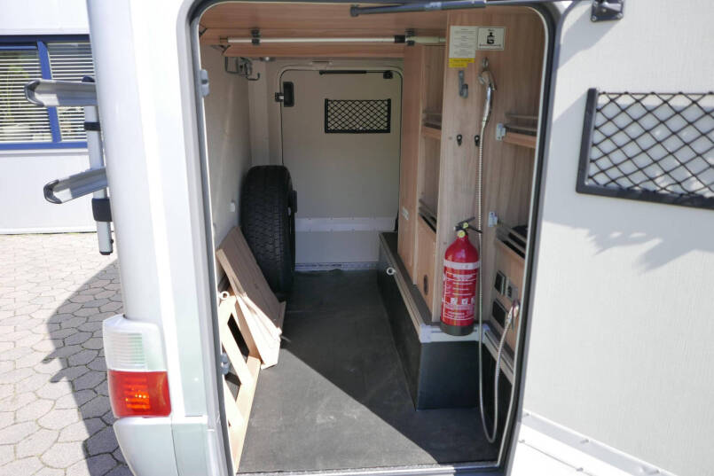 Hymer MLT 570 | Mercedes | Automaat | Enkele bedden | 6.73 M 12