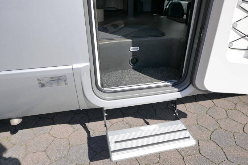 Hymer MLT 570 | Mercedes | Automaat | Enkele bedden | 6.73 M 17