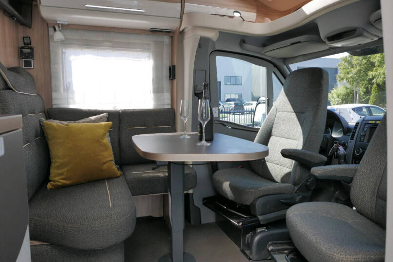 Hymer MLT 570 | Mercedes | Automaat | Enkele bedden | 6.73 M 25