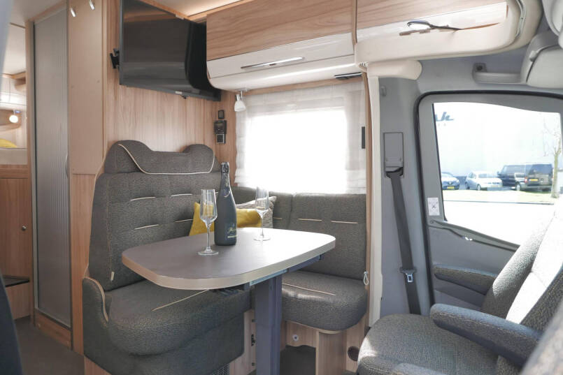 Hymer MLT 570 | Mercedes | Automaat | Enkele bedden | 6.73 M 26
