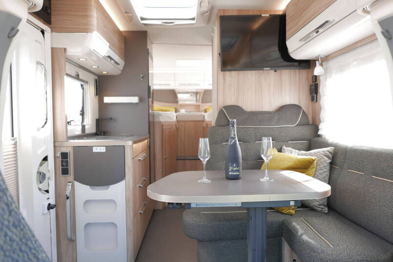 Hymer MLT 570 | Mercedes | Automaat | Enkele bedden | 6.73 M 28