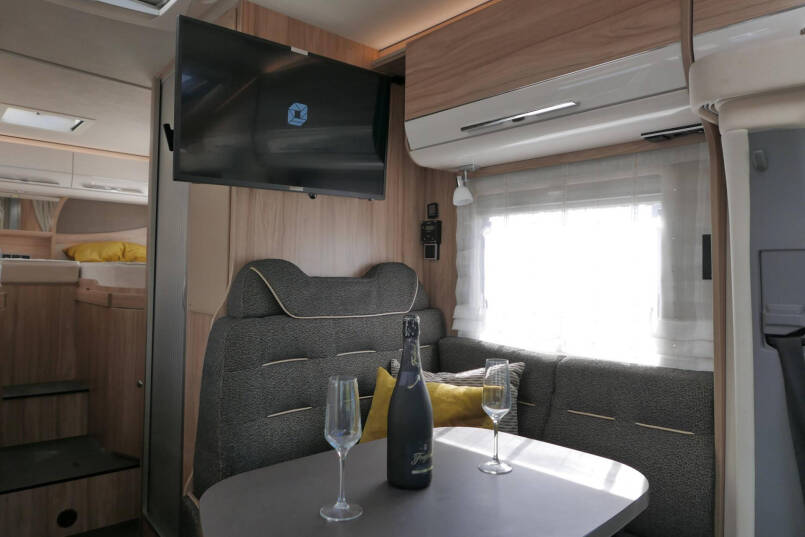 Hymer MLT 570 | Mercedes | Automaat | Enkele bedden | 6.73 M 29