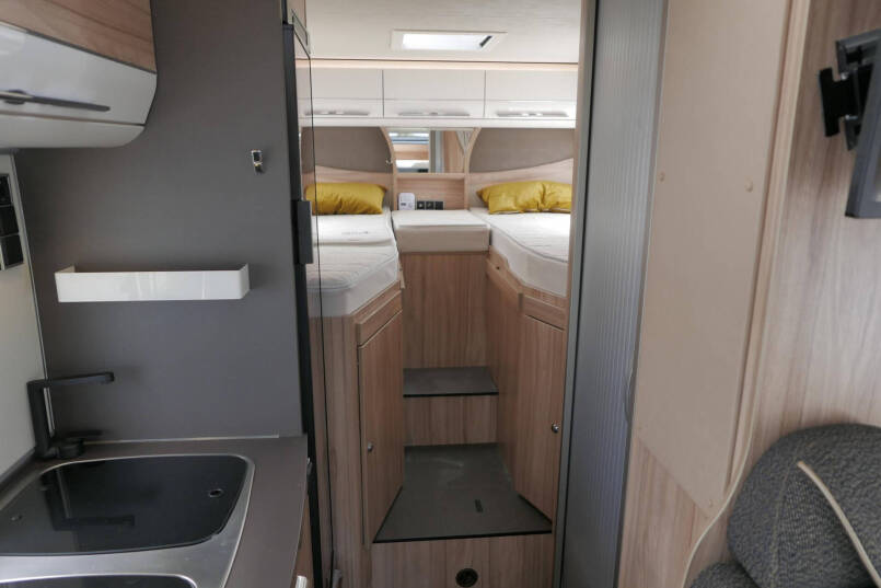 Hymer MLT 570 | Mercedes | Automaat | Enkele bedden | 6.73 M 34