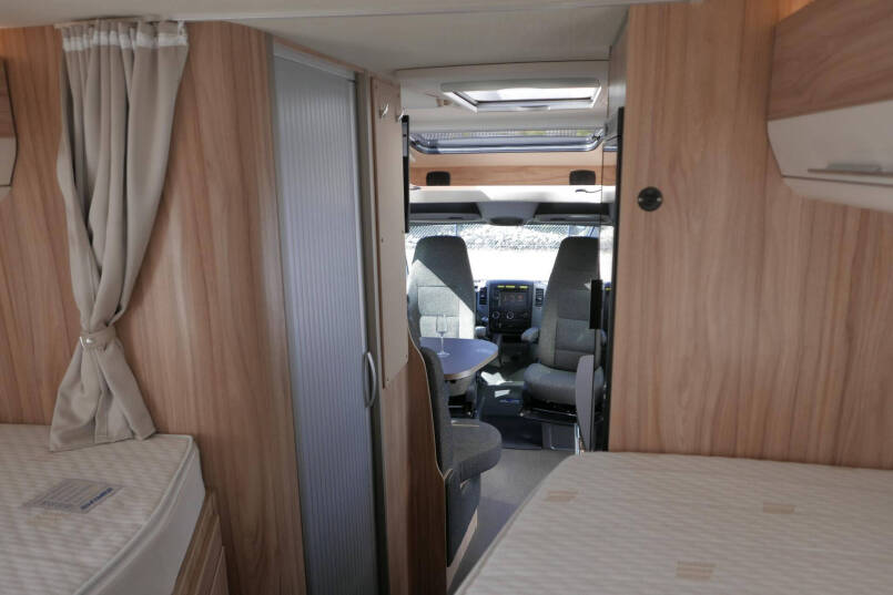 Hymer MLT 570 | Mercedes | Automaat | Enkele bedden | 6.73 M 41