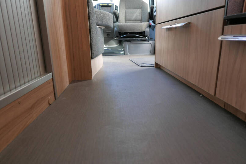 Hymer MLT 570 | Mercedes | Automaat | Enkele bedden | 6.73 M 45