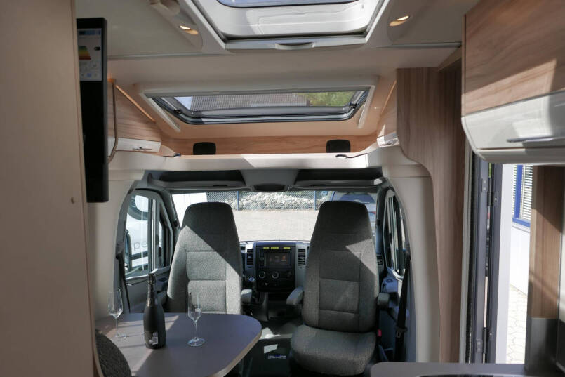 Hymer MLT 570 | Mercedes | Automaat | Enkele bedden | 6.73 M 47