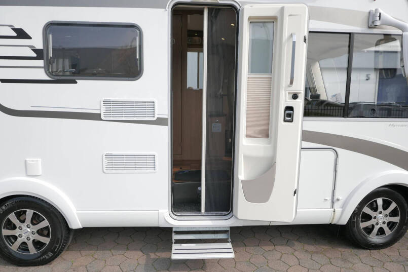 Hymer B 534 | DuoMobile | Rondzit | Luchtvering | Automaat | Levelsysteem 13