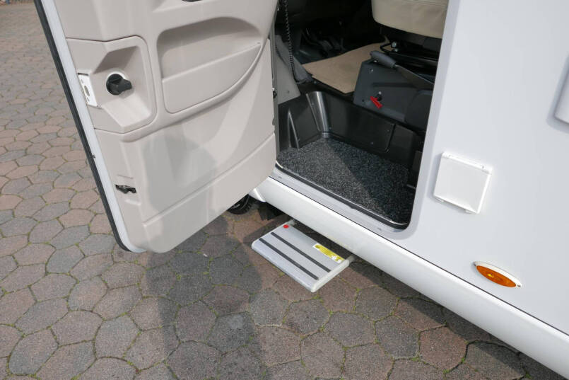 Hymer B 534 | DuoMobile | Rondzit | Luchtvering | Automaat | Levelsysteem 16
