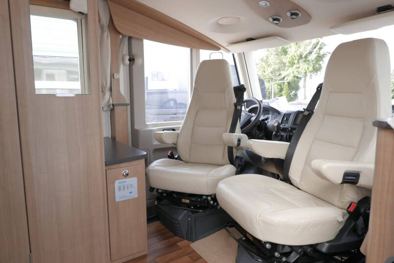 Hymer B 534 | DuoMobile | Rondzit | Luchtvering | Automaat | Levelsysteem 23