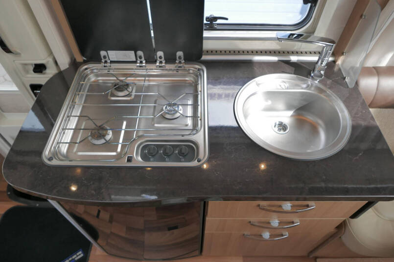 Hymer B 534 | DuoMobile | Rondzit | Luchtvering | Automaat | Levelsysteem 32