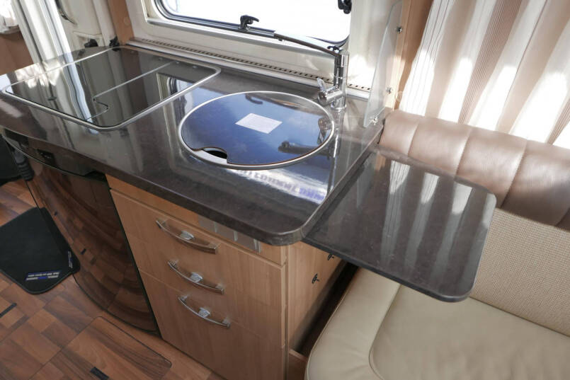 Hymer B 534 | DuoMobile | Rondzit | Luchtvering | Automaat | Levelsysteem 33