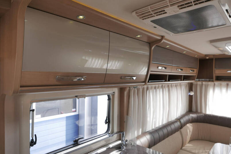 Hymer B 534 | DuoMobile | Rondzit | Luchtvering | Automaat | Levelsysteem 34