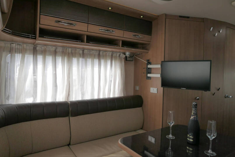 Hymer B 534 | DuoMobile | Rondzit | Luchtvering | Automaat | Levelsysteem 42