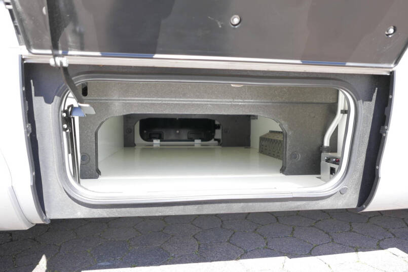Hymer BML-I 780 MasterLine | Levelsysteem | Lithium | Airco | Enkele bedden 14