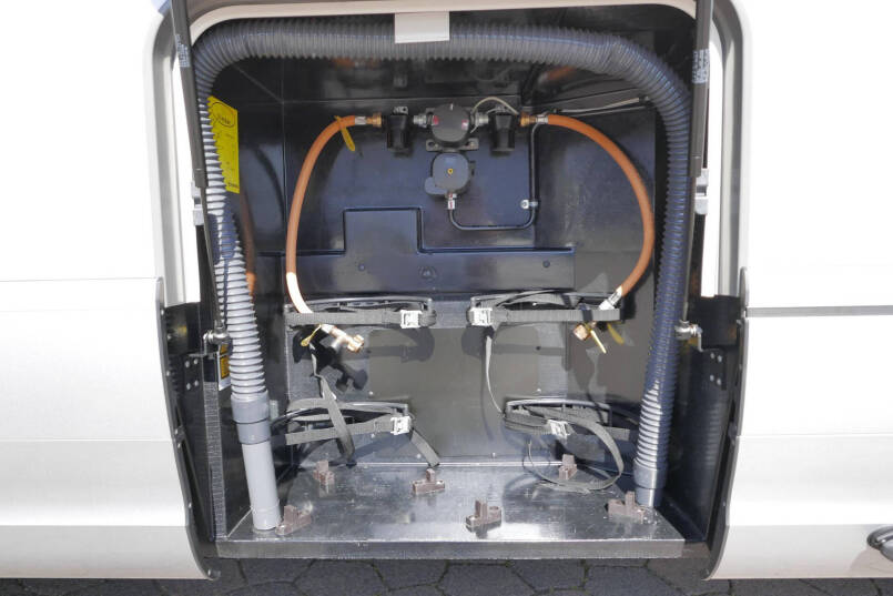 Hymer BML-I 780 MasterLine | Levelsysteem | Lithium | Airco | Enkele bedden 15