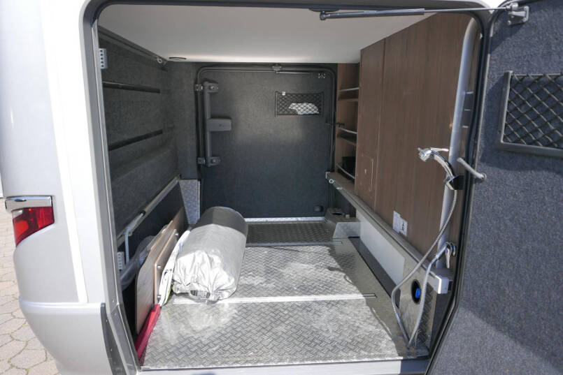 Hymer BML-I 780 MasterLine | Levelsysteem | Lithium | Airco | Enkele bedden 17