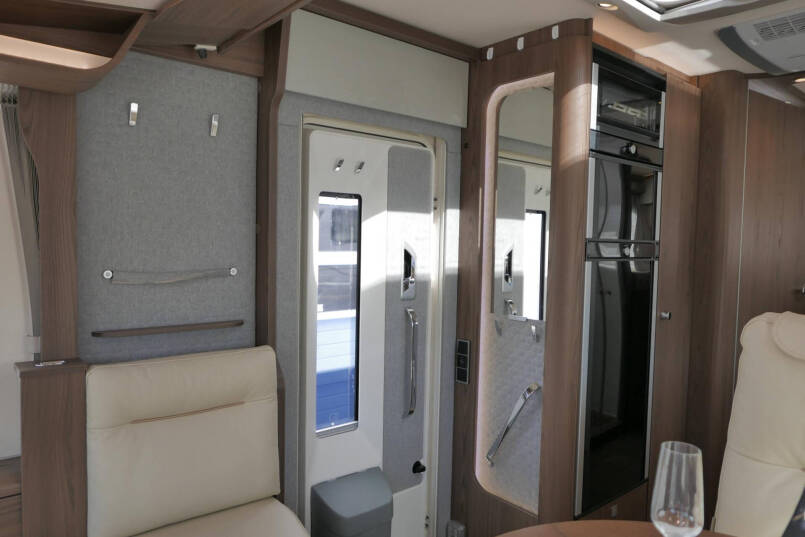 Hymer BML-I 780 MasterLine | Levelsysteem | Lithium | Airco | Enkele bedden 35