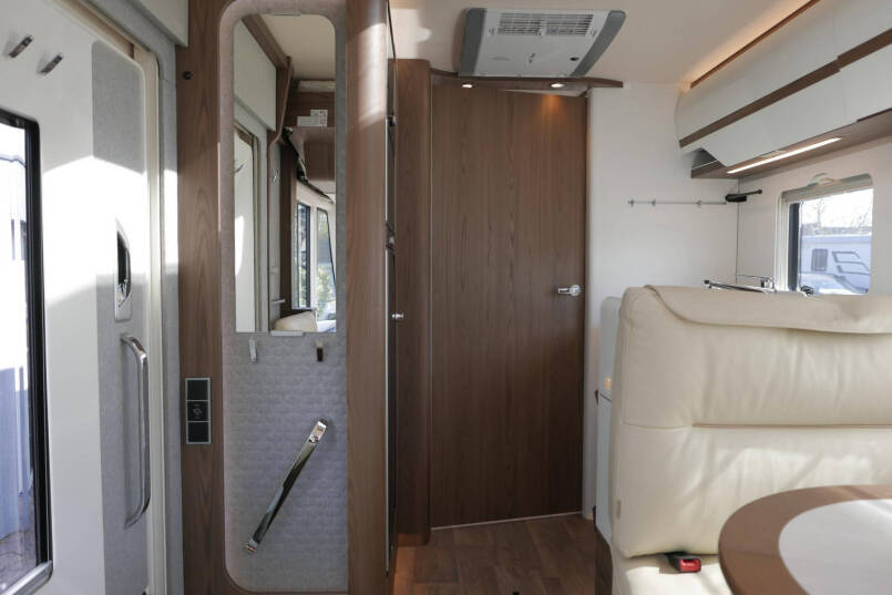 Hymer BML-I 780 MasterLine | Levelsysteem | Lithium | Airco | Enkele bedden 38