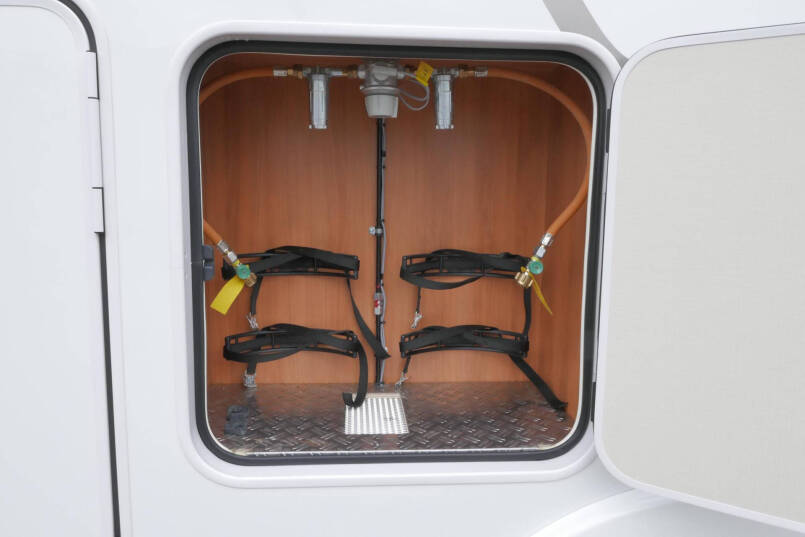 Hymer T 588 SL | AL-KO maxi | 180pk Automaat | Levelsysteem 13