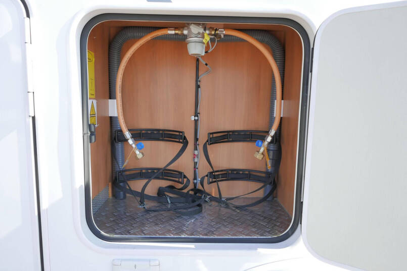 Hymer T 578 CL | Enkele bedden | Automatische schotel | AL-KO chassis 14