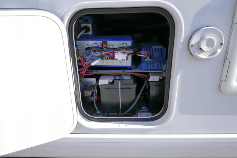 Hymer T 578 CL | Enkele bedden | Automatische schotel | AL-KO chassis 15