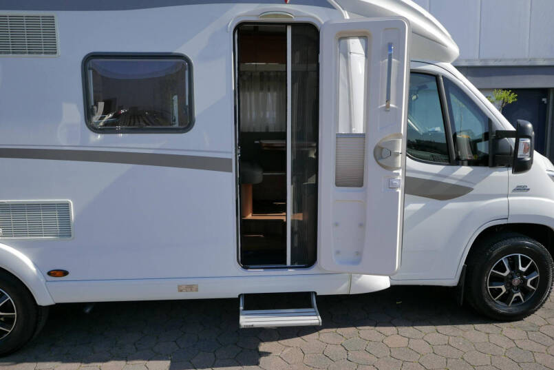 Hymer T 578 CL | Enkele bedden | Automatische schotel | AL-KO chassis 17