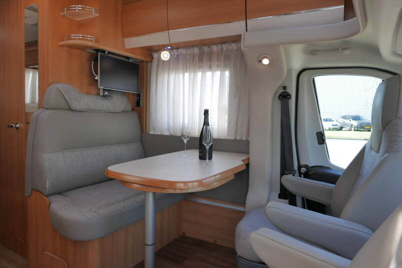 Hymer T 578 CL | Enkele bedden | Automatische schotel | AL-KO chassis 27