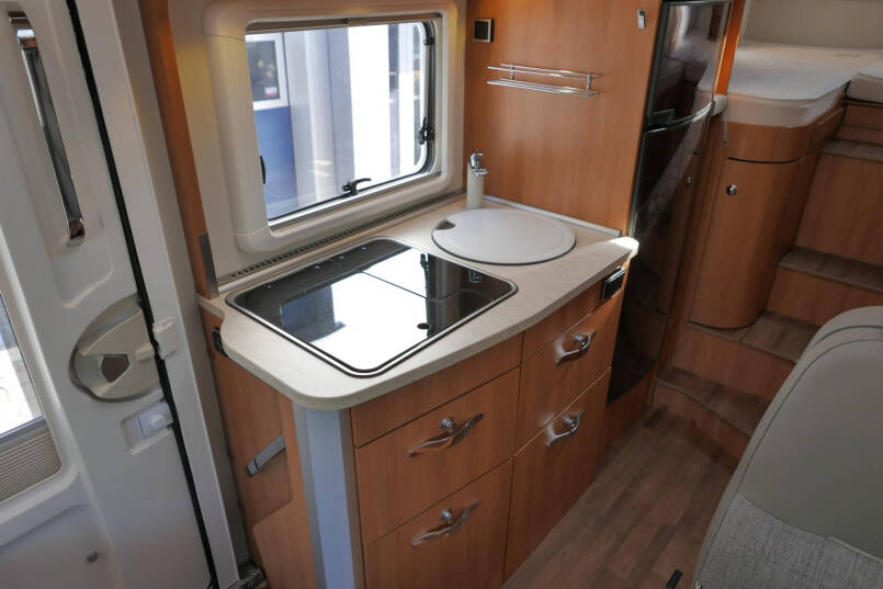 Hymer T 578 CL | Enkele bedden | Automatische schotel | AL-KO chassis 33