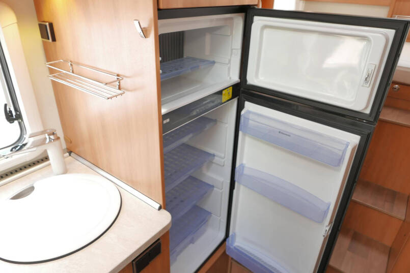 Hymer T 578 CL | Enkele bedden | Automatische schotel | AL-KO chassis 35