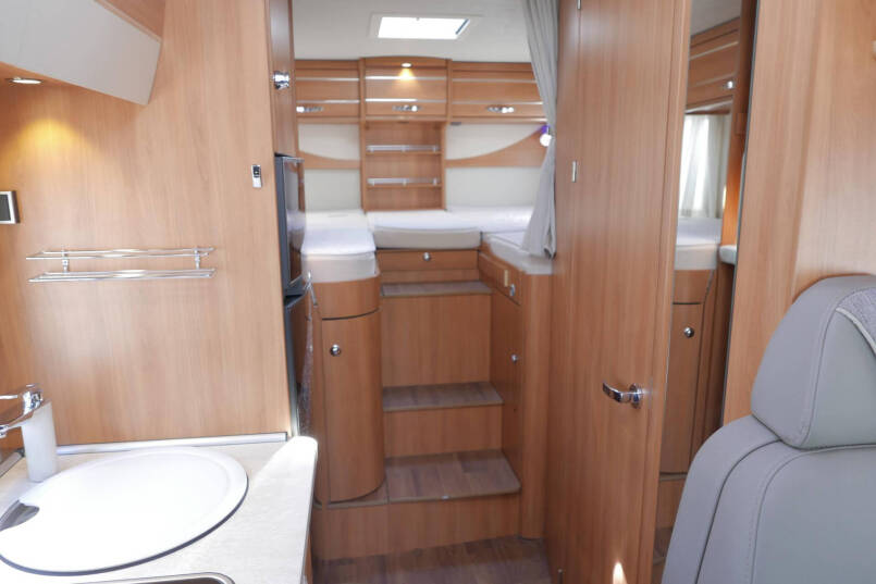 Hymer T 578 CL | Enkele bedden | Automatische schotel | AL-KO chassis 36