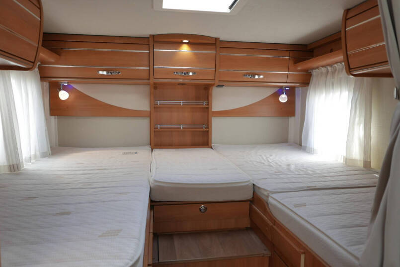 Hymer T 578 CL | Enkele bedden | Automatische schotel | AL-KO chassis 37