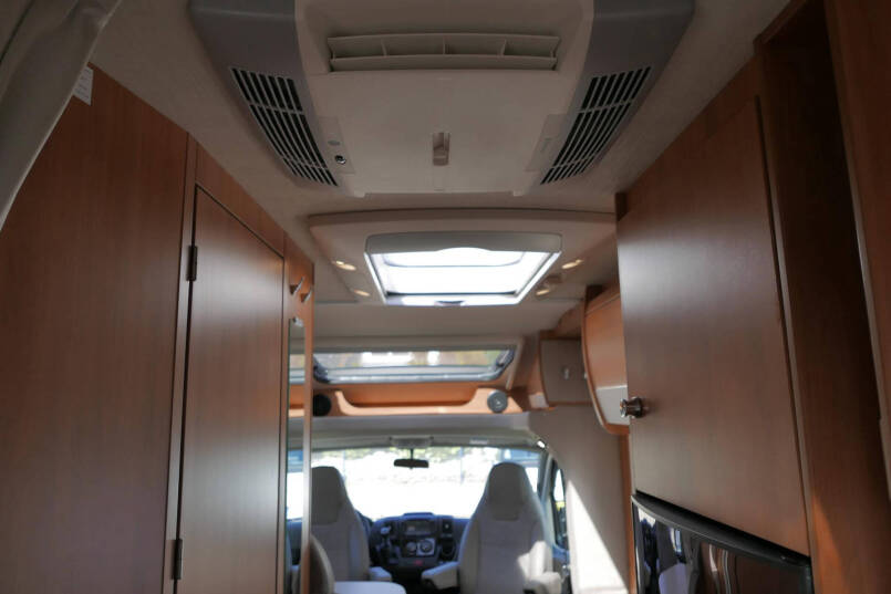 Hymer T 578 CL | Enkele bedden | Automatische schotel | AL-KO chassis 44