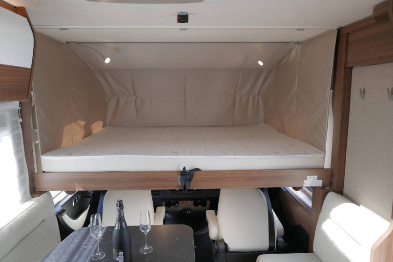 Hymer BMC-I 680 ModernComfort | Airco | Zonnepanelen | Enkele bedden 49