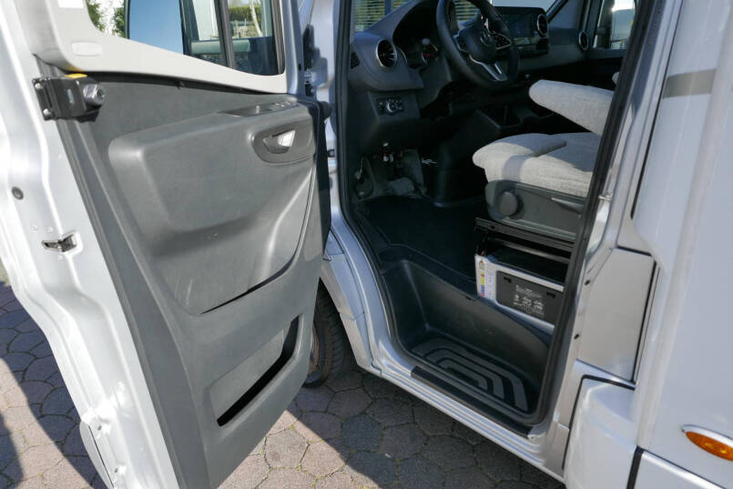 Hymer BMC-T 600 | Enkele bedden | Lithium | AL-KO maxi | Omvormer | 18