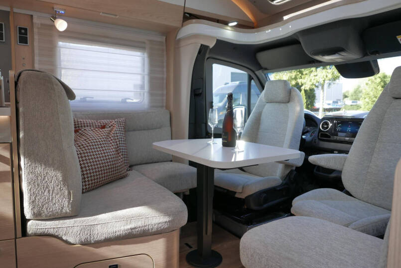 Hymer BMC-T 600 | Enkele bedden | Lithium | AL-KO maxi | Omvormer | 25